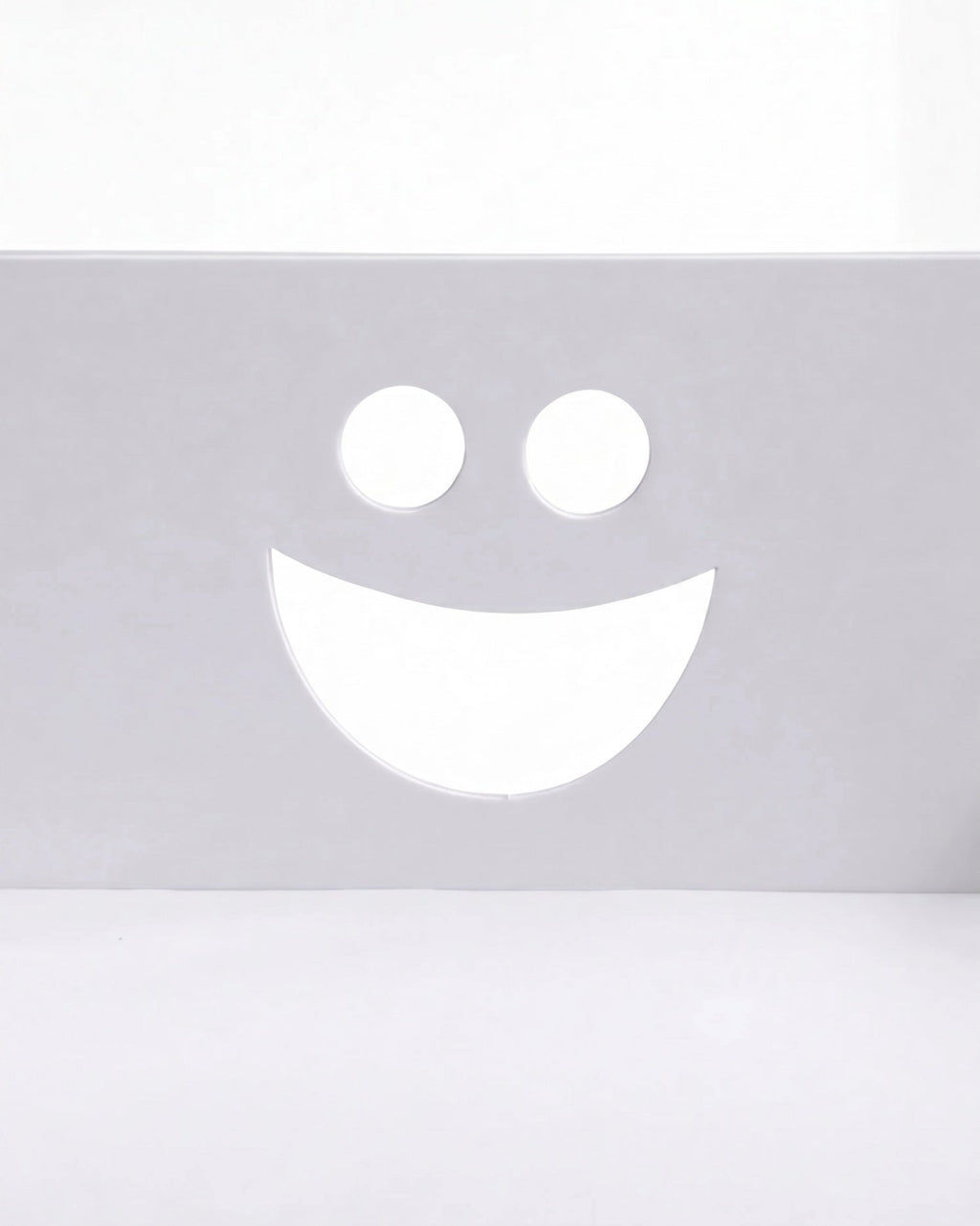 Boîte Happy Face Yeti Pack en situation avec entremet