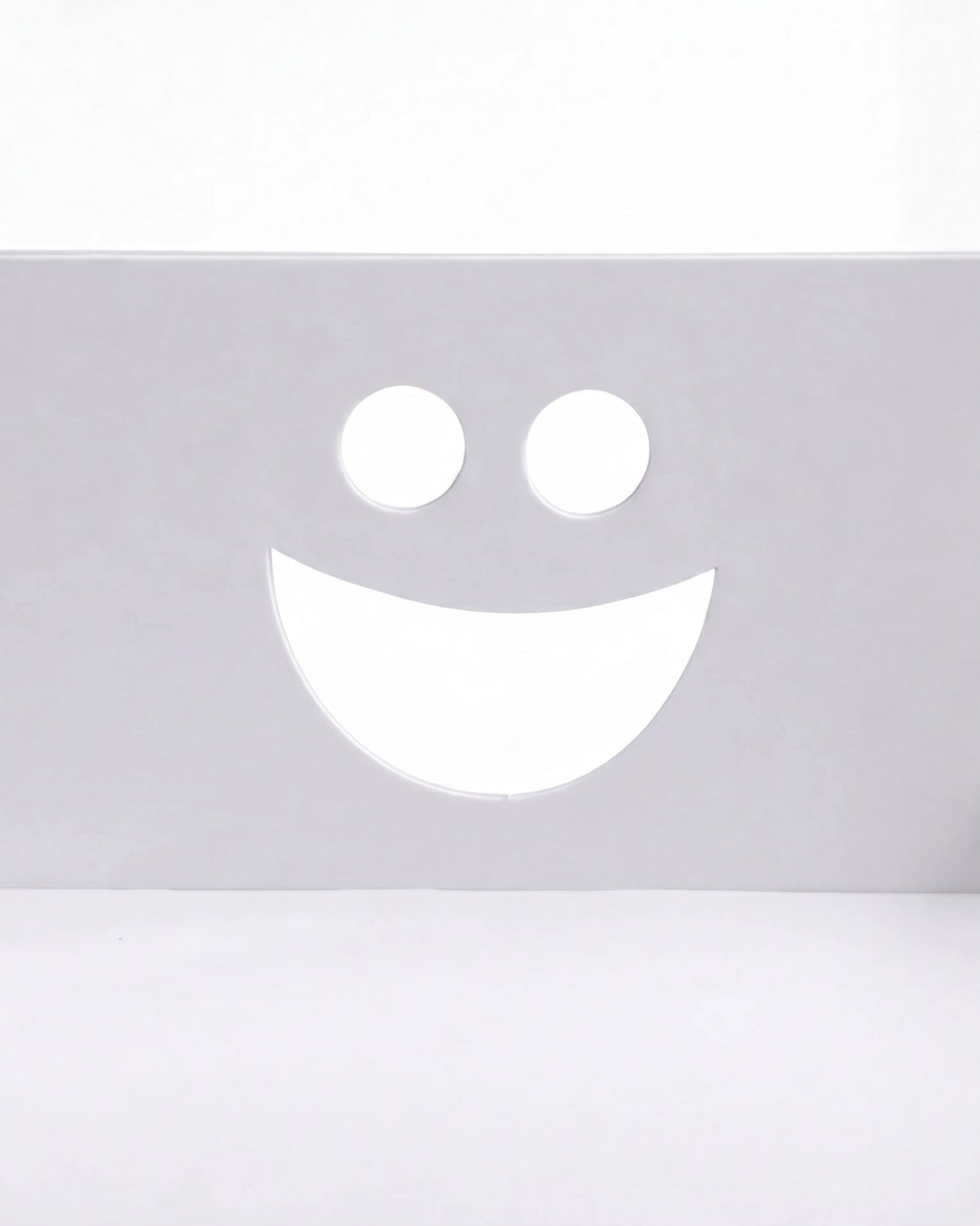Boîte Happy Face Yeti Pack en situation avec entremet